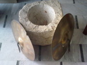 Valutazione e vendita strumenti musicali annuncio vendita strumenti musicali coppia di piatti in ottone anni '30
