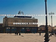 Mercato delle pulci piazza Ghiberti a Firenze. Ex mercato dei Ciompi. Domenica 27 marzo 2016